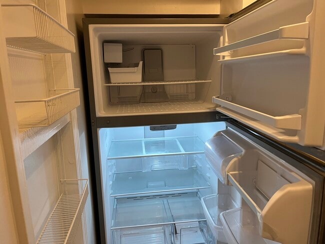 Building Photo - 1750 N Marywood Ave