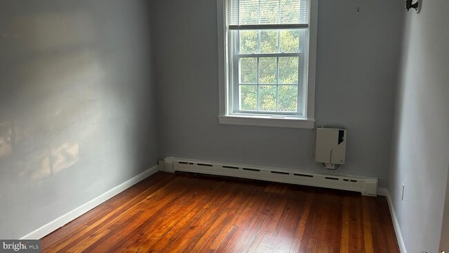 Building Photo - 8119 Ardleigh St