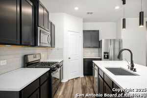 Building Photo - 6911 Stout Wy