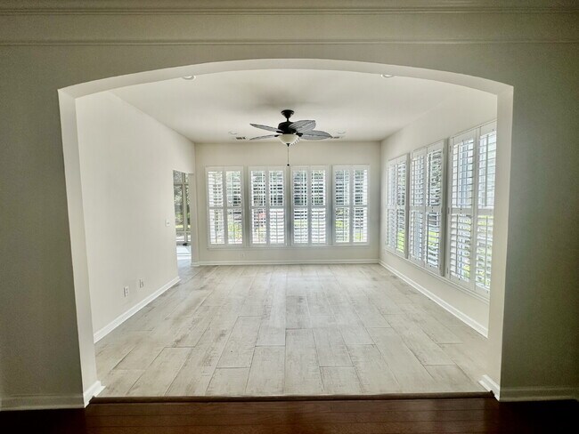 Building Photo - Spacious Updated Home in Sun City!