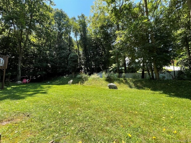 Building Photo - 328 E Broadway