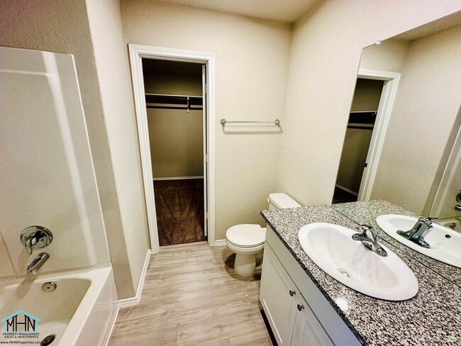 Building Photo - Come Home and Relax in Style in this 3Bedroom 2Bath Home located just a short drive down 1604 fro...