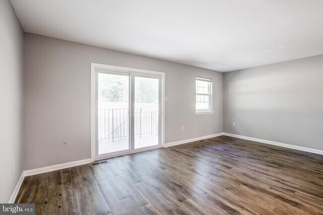 Building Photo - 14630 Tynewick Terrace