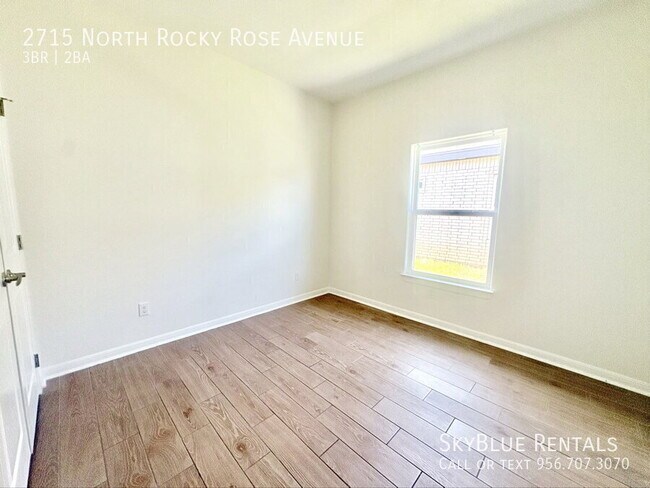 Building Photo - 2715 N Rocky Rose Ave