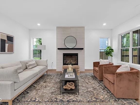 Building Photo - 1027 Hosbrook St