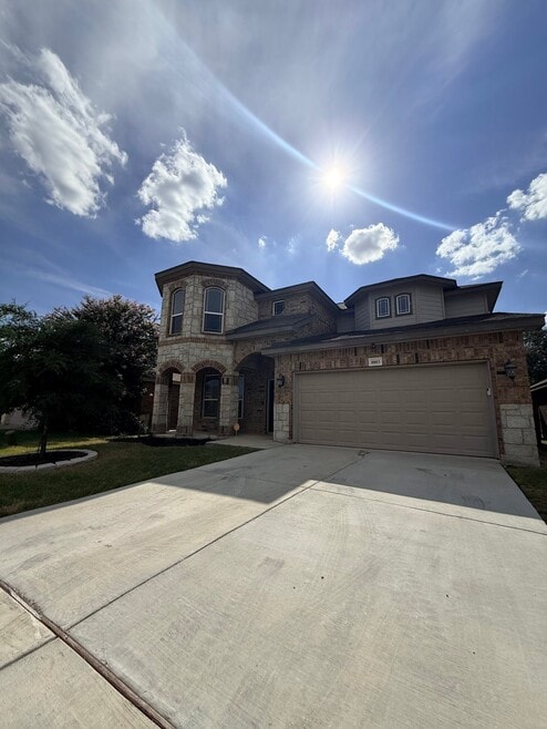 Building Photo - 8803 Kallison Arbor