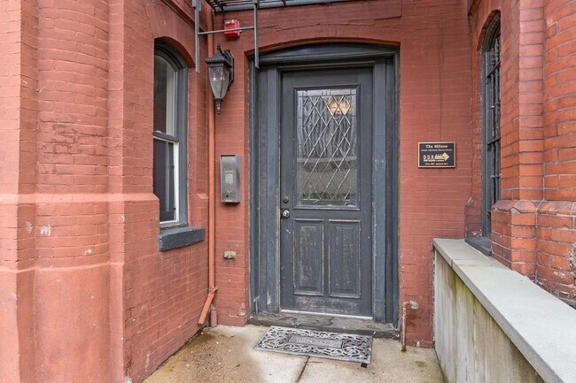 Building Photo - 1227 15th St NW