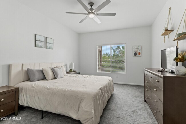 Building Photo - 14000 N 94th St