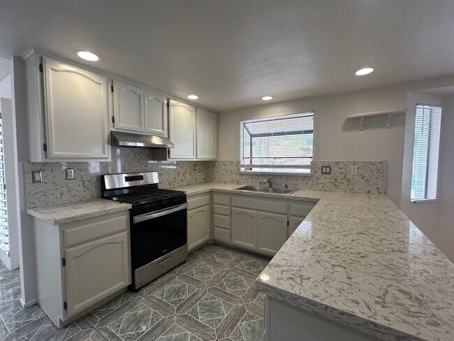 Building Photo - 3068 Prado Ln