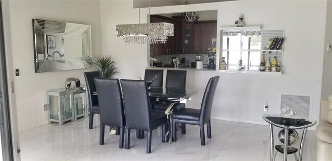 Building Photo - 8350 Mooring Cir