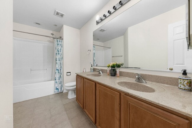 Building Photo - Gregg's Landing Townhome!