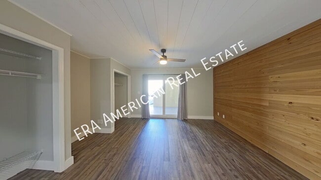 Building Photo - 228 Amberjack Dr