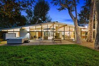 Building Photo - 6225 Frondosa Dr