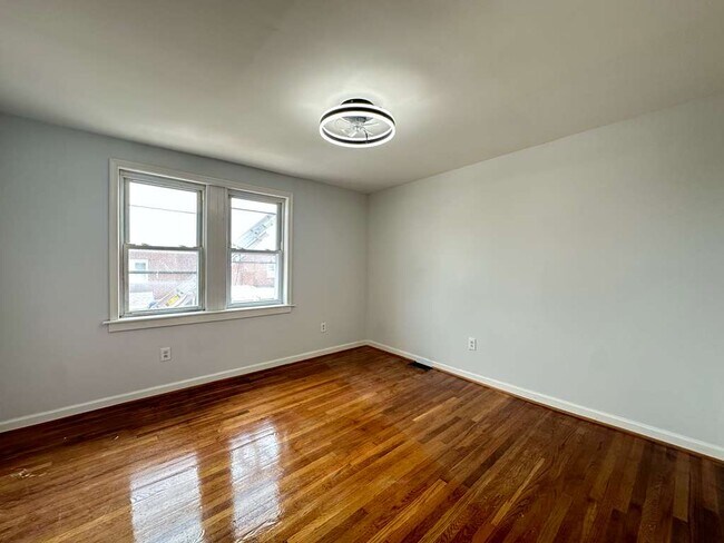 Building Photo - 5731 Reedland St