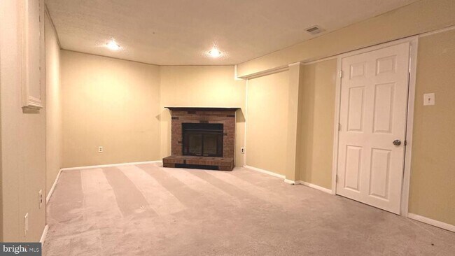 Building Photo - 13566 Bentley Cir