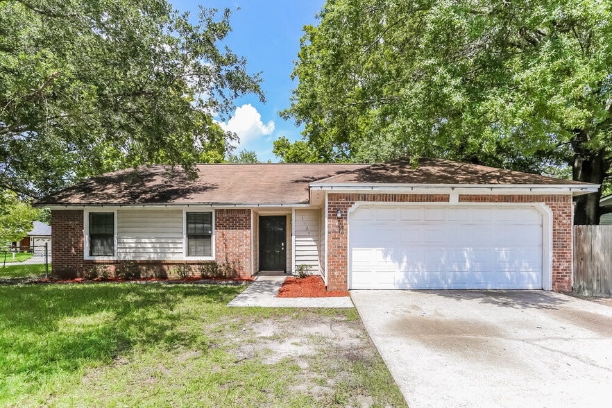 Primary Photo - 7125 Star Rush Dr