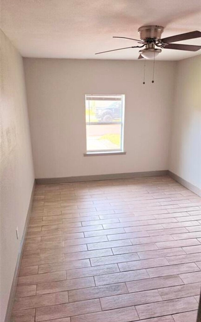 Building Photo - 3308 Sophie Ann Dr