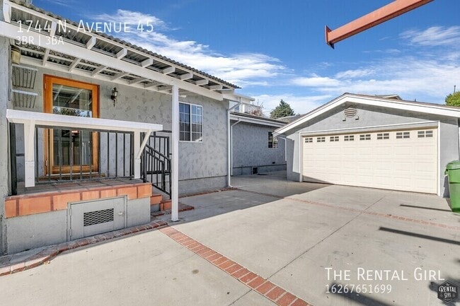 Building Photo - 1744 N Ave 45