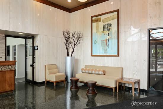 Building Photo - 444 W Fullerton Pky