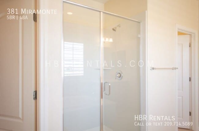 Building Photo - 381 Miramonte-