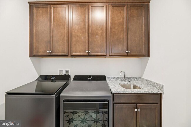 Building Photo - 42051 Night Nurse Cir