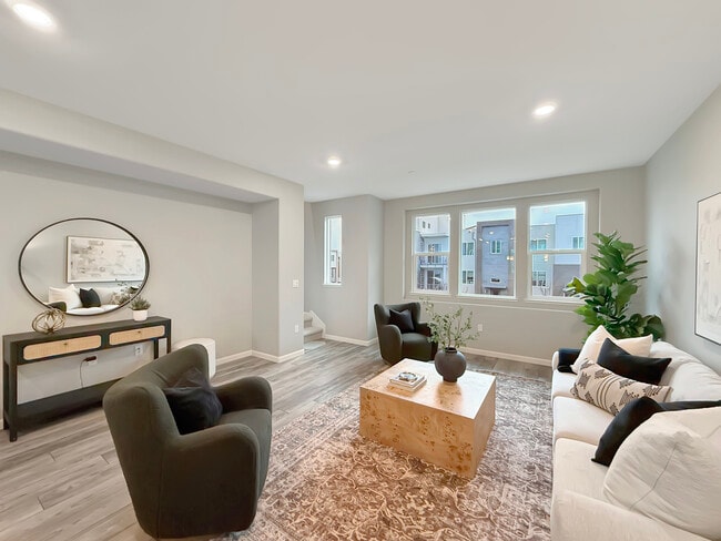 Building Photo - 262 Agustin Narvaez St