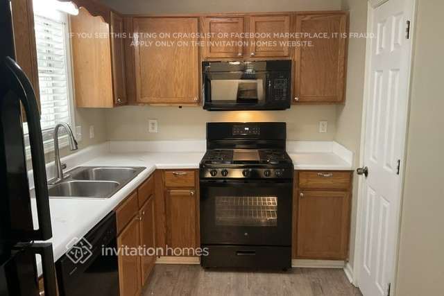 Building Photo - 309 Ivy Brook Dr