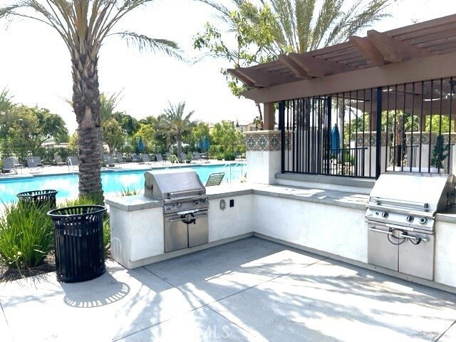 Building Photo - 30485 Village Terrace Dr