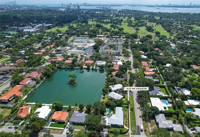 Building Photo - 425 NE 103rd St