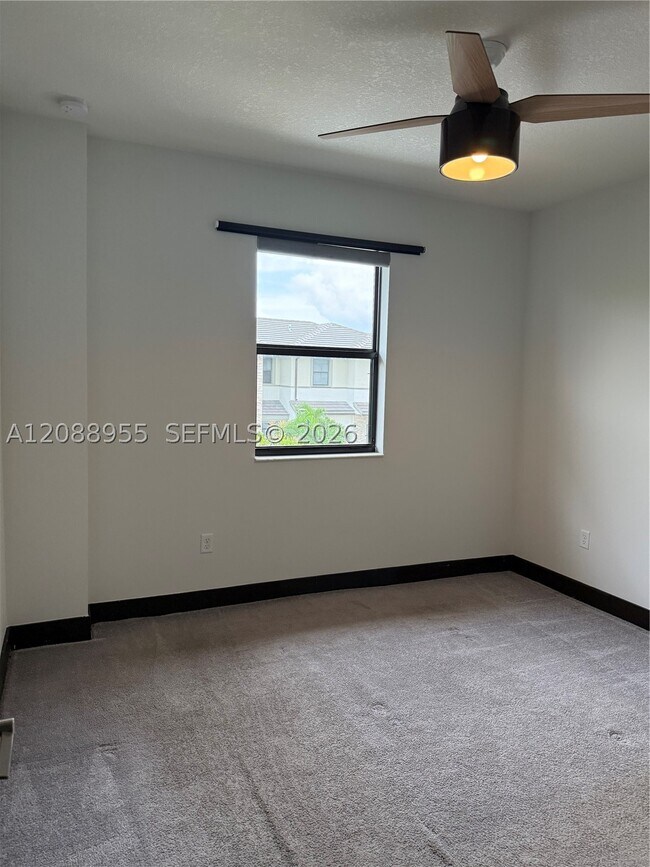 Building Photo - 16004 NW 91st Ct