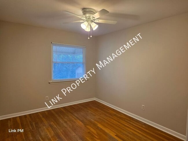 Building Photo - 3731 Knollwood Dr