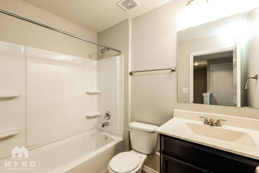 Building Photo - 10327 Dunlap