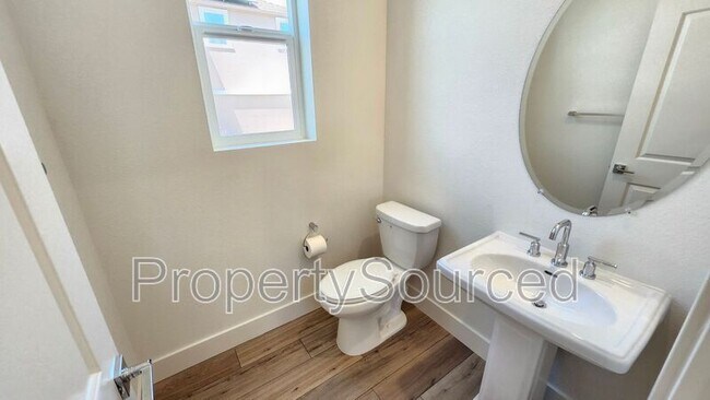 Building Photo - 17832 Reunion St