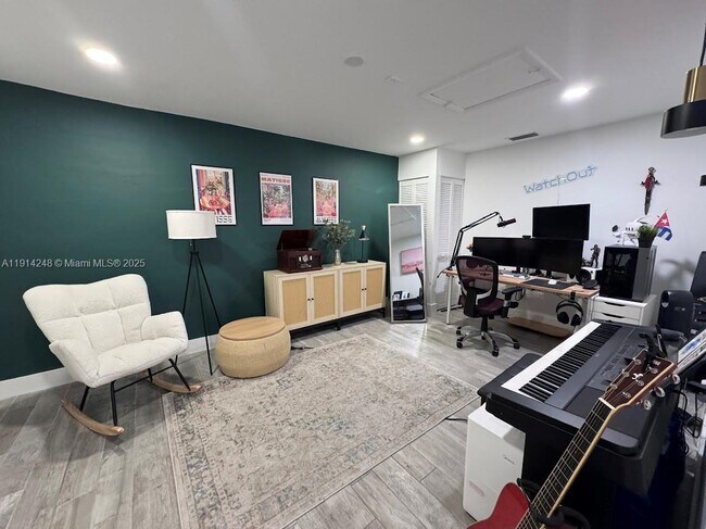 Building Photo - 5593 NW 102nd Pl