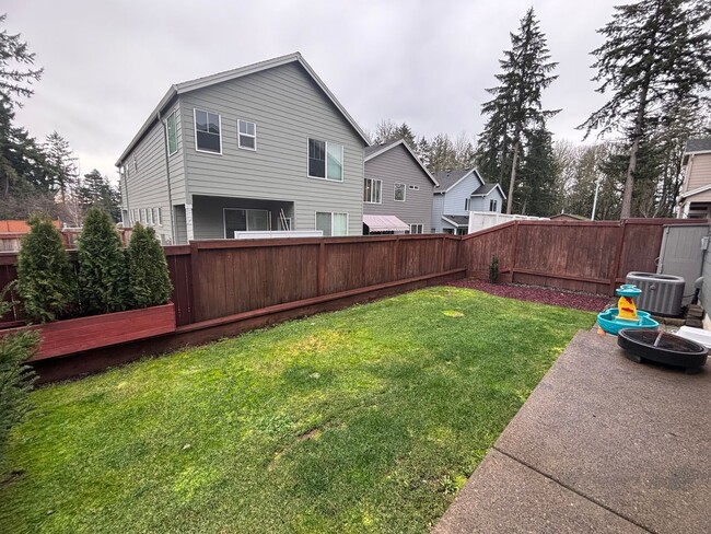 Building Photo - Large 4 Bedroom Home in Beaverton