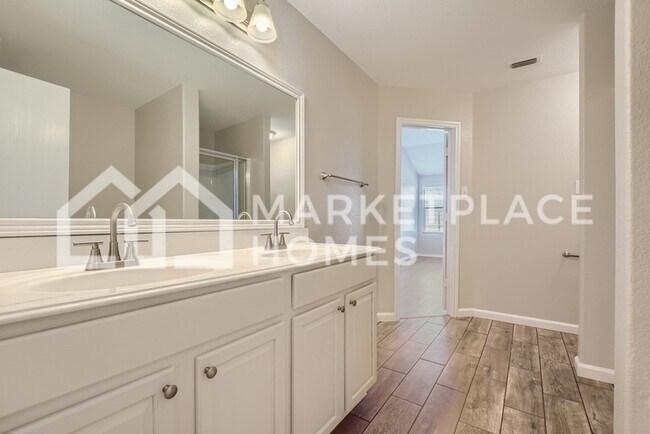 Building Photo - 902 Marble Creek Dr