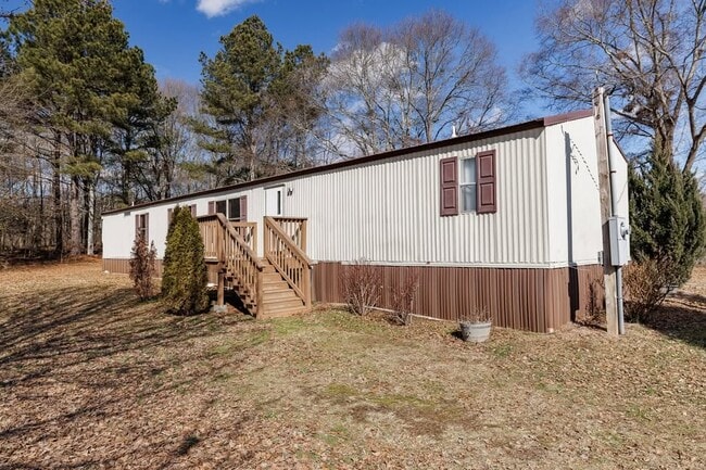 Building Photo - 1211 Old Bishop Rd