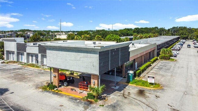 Building Photo - 7900 S Orange Blossom Trail