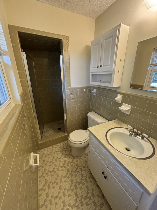 Building Photo - 761 Bob Hall Rd