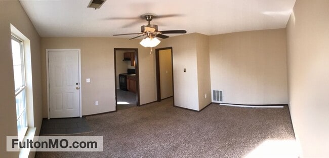 Primary Photo - 541 Collier Ln