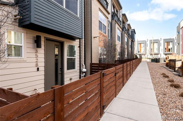 Building Photo - 3528 W 17th Ave