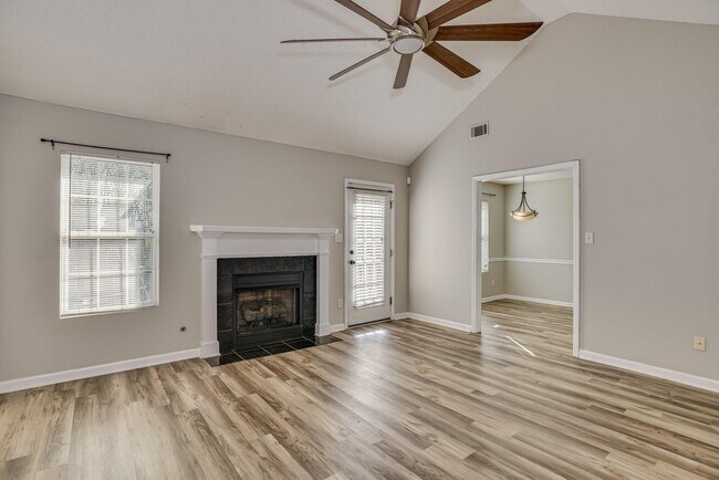 Building Photo - 4318 Sanderling Dr