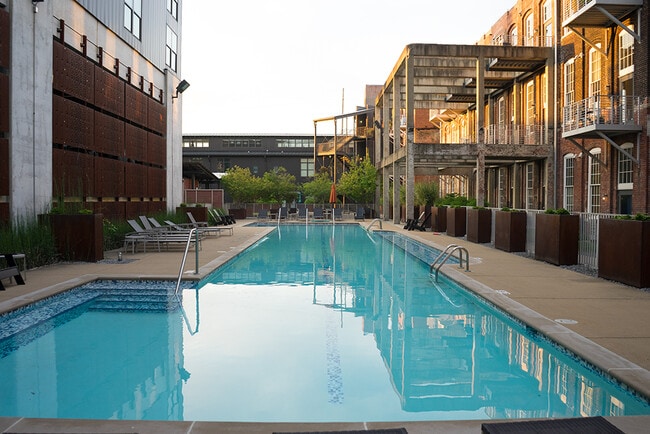 Building Photo - 1352 Rosa L Parks Blvd