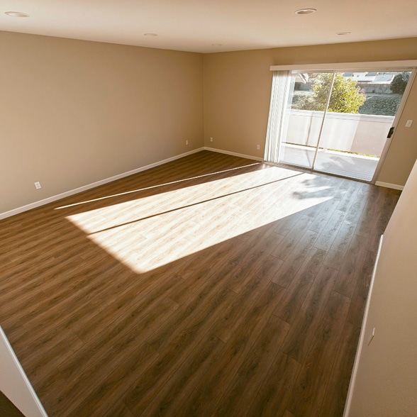 Building Photo - 1079 Mohr Ln