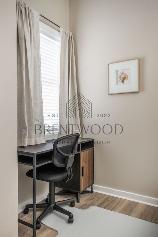 Building Photo - 929 N Tremont St