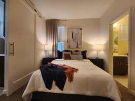 Building Photo - 2006 Foxtrot Loop