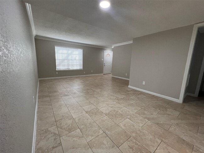 Building Photo - 10134 Emnora Ln