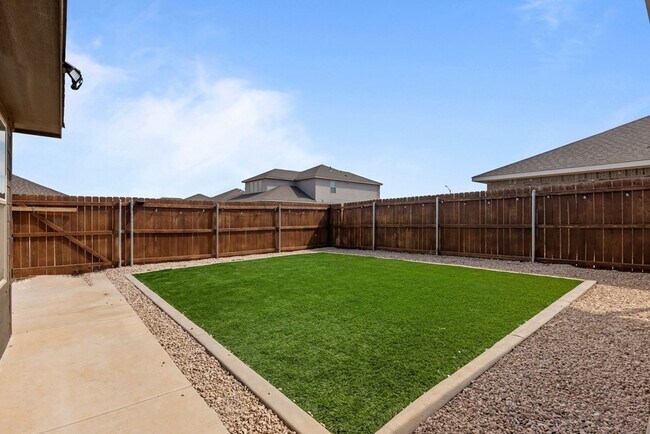 Building Photo - 7108 Red Cyn Rd