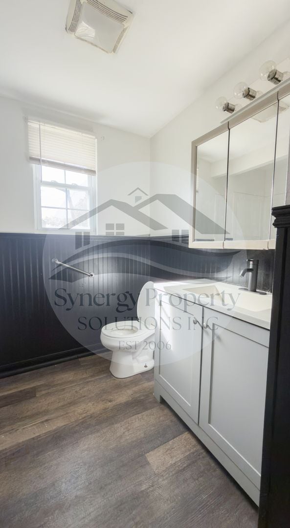 Building Photo - Ranch Home in Madison Close to 71