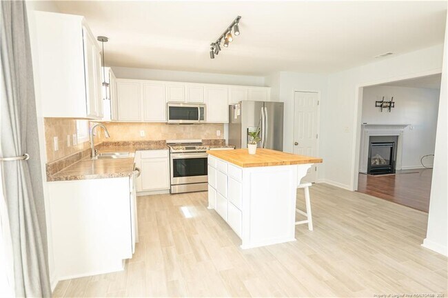 Building Photo - 2112 Yellowbrick Rd